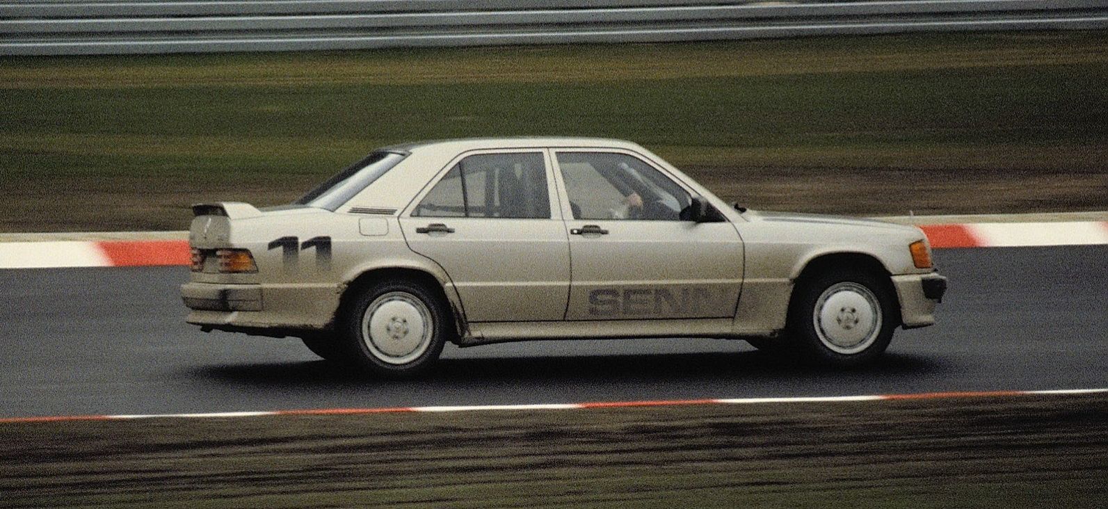 Galeria na 30-lecie Mercedesa-Benza 190/190E (W201) 43