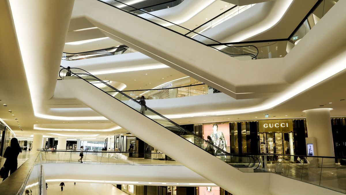 W centrach handlowych działają tylko apteki, sklepy spożywcze, drogerie i punkty operatorów telefonii komórkowej 