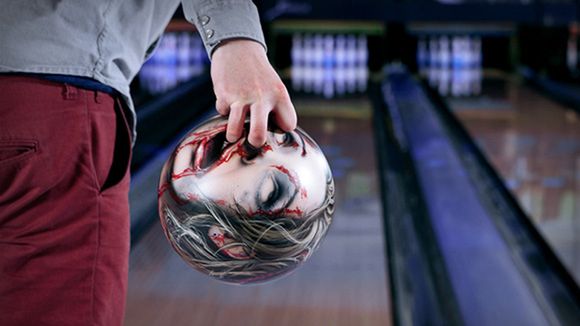 Wyjątkowo makabryczne kule do kręgli [wideo] 1