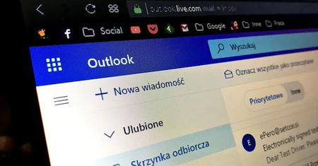 Zaczynasz maile od słowa "witam"? Popełniasz popularny błąd
