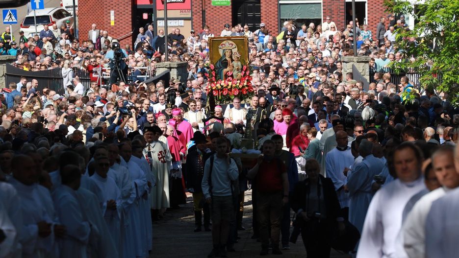 Pielgrzymka mężczyzn i młodzieńców do Matki Bożej Piekarskiej