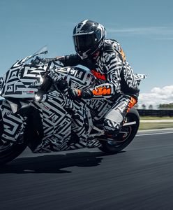 Piekło zamarzło. KTM 990 RC R będzie drogowym sportem