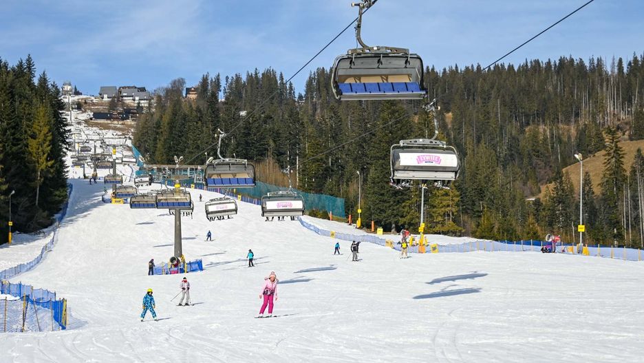 Stacja narciarska na Polanie Szymoszkowej w Zakopanem