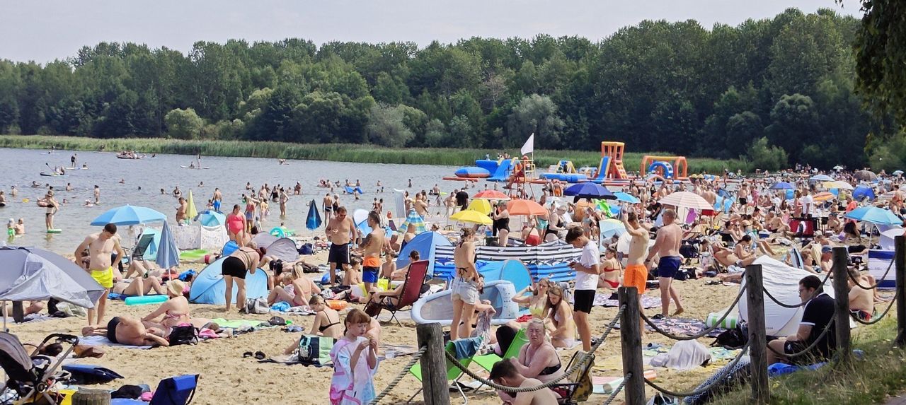 Sinice nad popularnym kąpieliskiem na Śląsku. Jest zakaz kąpieli