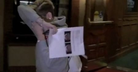 Miley do paparazzi: "I'm FUCKIN' SICK!"