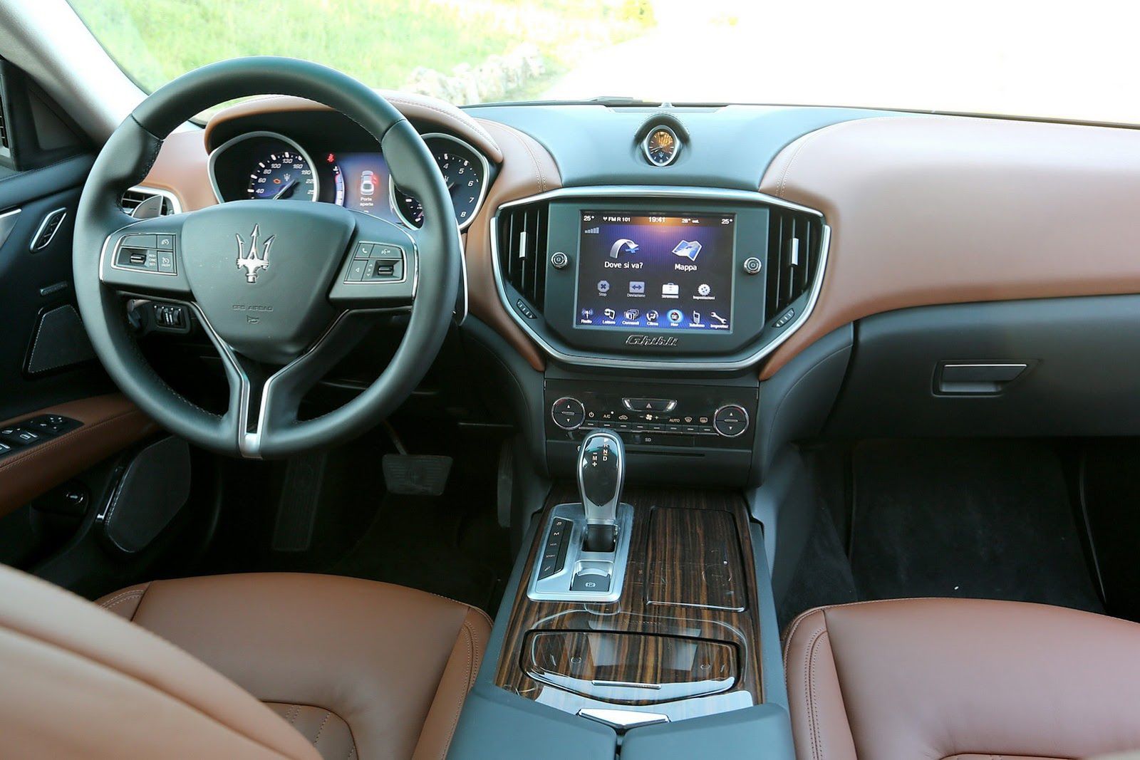 2014 Maserati Ghibli - Włosi wiedzą, co to piękno [galeria] 152