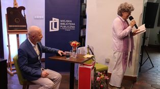 Leszno: Jubileuszowe spotkanie, czyli "Koniugacja imienia" Eleonory Biberstajn w Bibliotece Ratuszowej