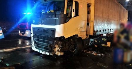 Wrocław. TIR wjechał w bramki na autostradzie A4. Kierowca miał 1,7 promila alkoholu