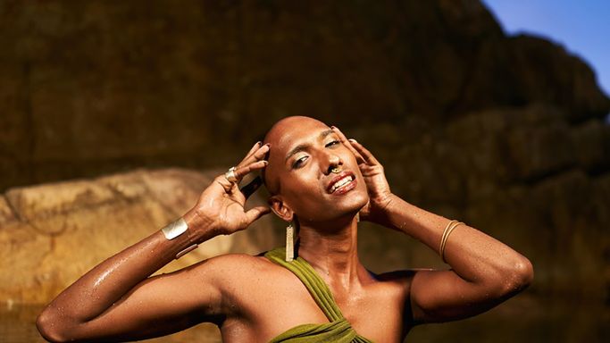 Hermafrodyta to osoba, która ma zarówno żeńskie, jak i męski narządy rozrodcze