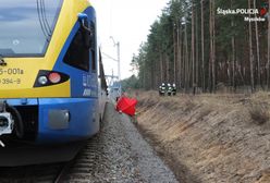 Śląskie. Tragedia na torach w Myszkowie. Pociąg śmiertelnie potrącił kobietę