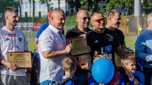 Lukas Podolski uratował III ligę dla Karkonoszy Jelenia Góra. Prezes Górnika Zabrze wycofał zespół rezerw