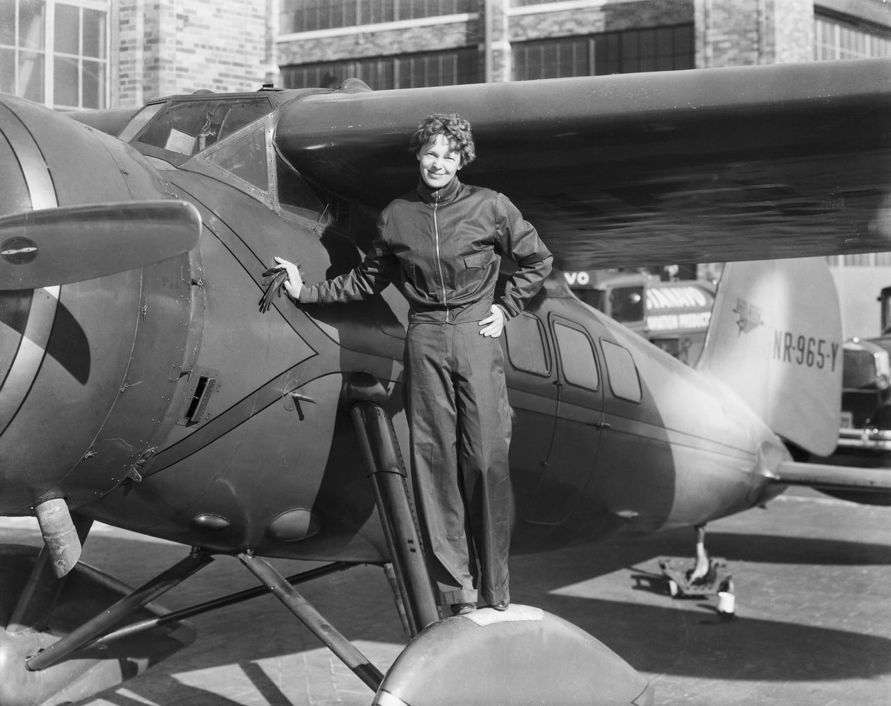 ExUS Air Force officer finds Amelia Earhart's plane remains 90 years