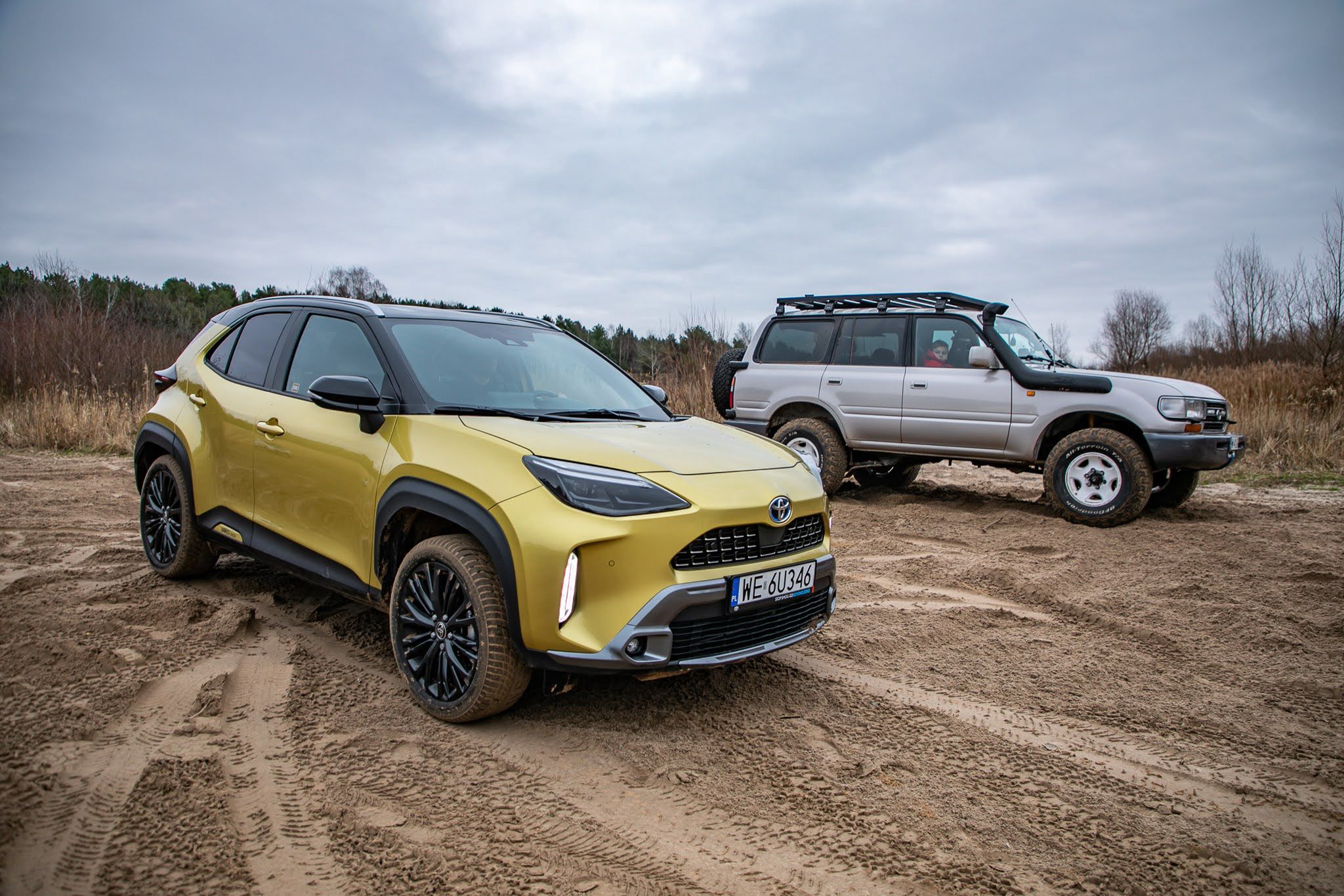 Kiedy te dwa auta wjeżdżały w teren, osoby uprawiające offroad patrzyli na mnie z niedowierzaniem. Kiedy stamtąd wyjechałem, niedowierzanie było jeszcze większe