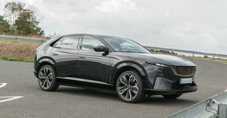 Pierwsza jazda: Mazda CX-6e - trzeba grać takimi kartami, jakie się dostało