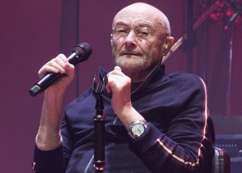 Wymaga stałej opieki. Phil Collins na zdjęciach córki