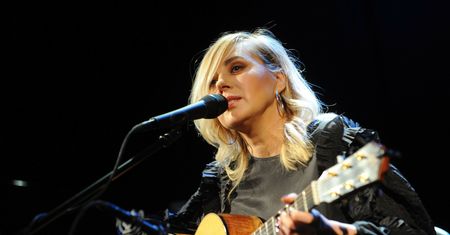 Edyta Bartosiewicz padła ofiarą oszustwa. "Nie wysyłam do nikogo tego typu tekstów"