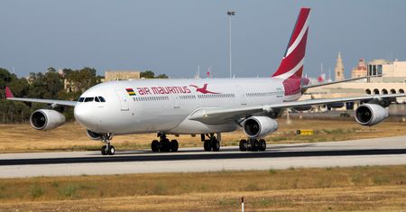 Koszmarny lot na Mauritius. Pasażerowie uwięzieni przez pięć godzin