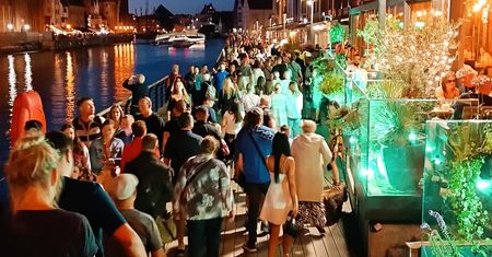 Fala turystów zalała Gdańsk. I bardzo dobrze!