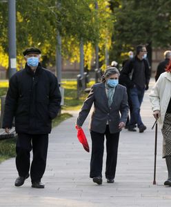 Etapy odmrażania gospodarki. Godziny dla seniorów na nowych zasadach. Sprawdzamy szczegóły