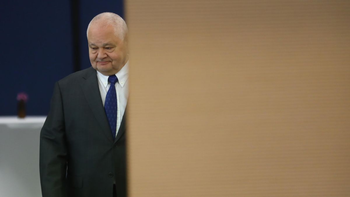 Adam Glapi�ski
Warszawa, 08.09.2022. Prezes Narodowego Banku Polskiego Adam Glapi�ski przed konferencj� prasow� w siedzibie NBP w Warszawie, 8 bm. Konferencja dot. oceny bie��cej sytuacji ekonomicznej w Polsce. (rg/ibor) PAP/Rafa� Guz
Rafa� Guz
dla medi�w, ekonomia, finanse, gospodarka, konferencja, NBP, prasowa, rada polityki pieni�nej, podwy�ka st�p procentowych, polityka pieni�na