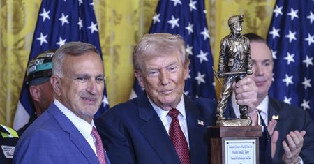 Trump wydał nakaz Pentagonowi. "Będziemy teraz kupować dużo węgla"