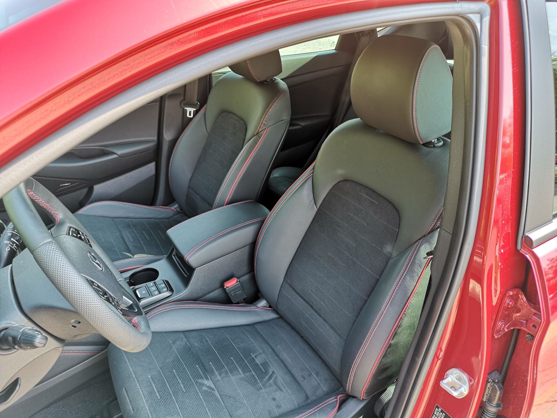 Hyundai Tucson N-Line: System nagłośnienia Krell 13