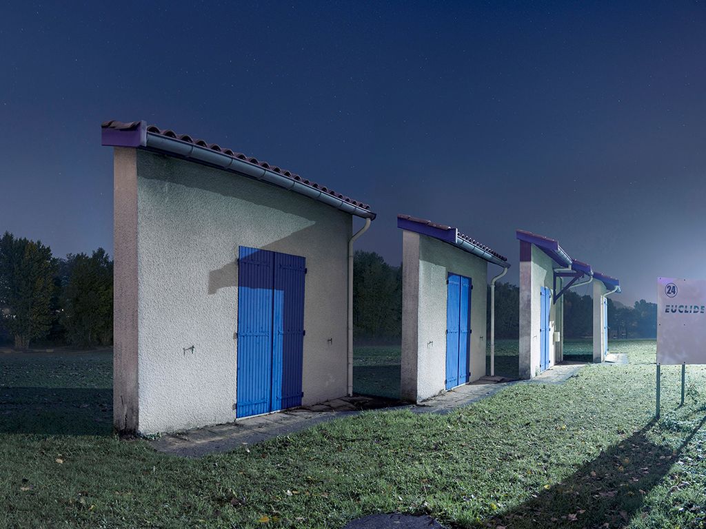 Wyimaginowany świat sztucznych budynków w projekcie ”Facades” Zachariego Gaudrillot-Roya 6
