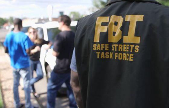 Komunikatory w służbie FBI. Biuro dostaje dane z WhatsAppa i iMessage