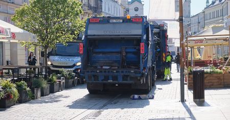 Ratusz zmienia zasady wjazdu zaopatrzenia na deptak i Stare Miasto. Nowe godziny, dodatkowe miejsca postojowe