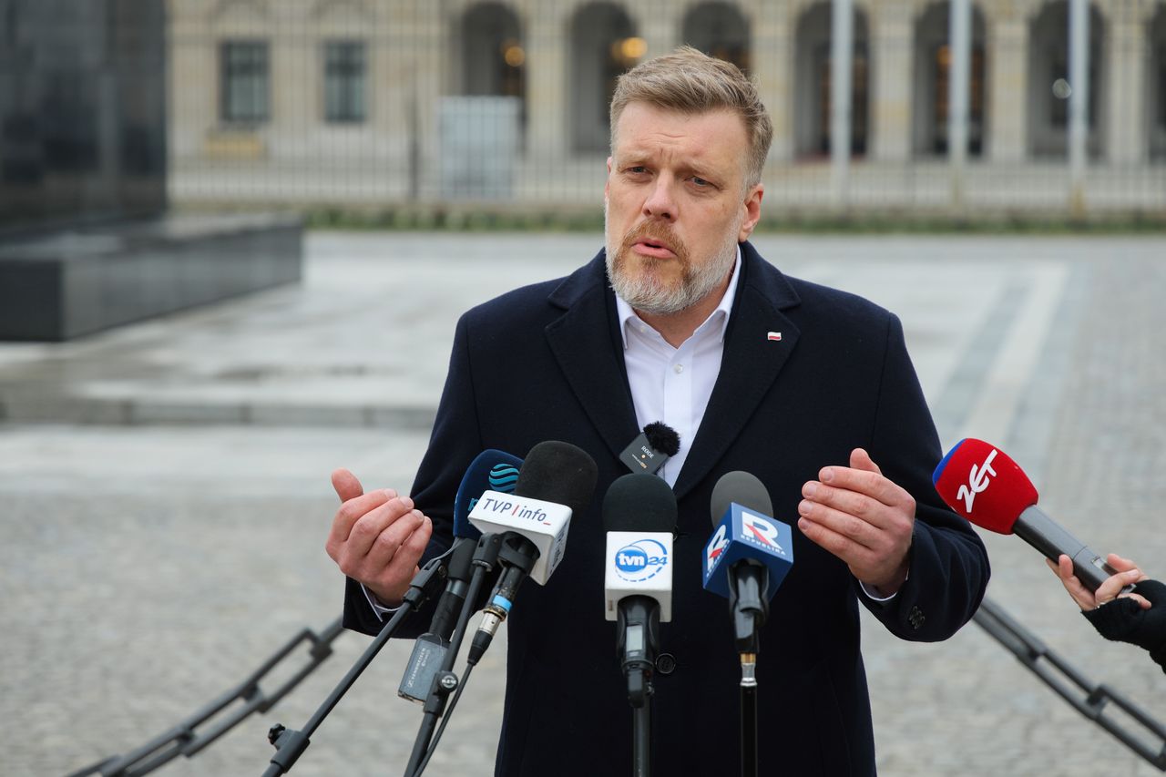 "Nie kandyduję na klauna". Zandberg wycofuje się z debaty w Końskich