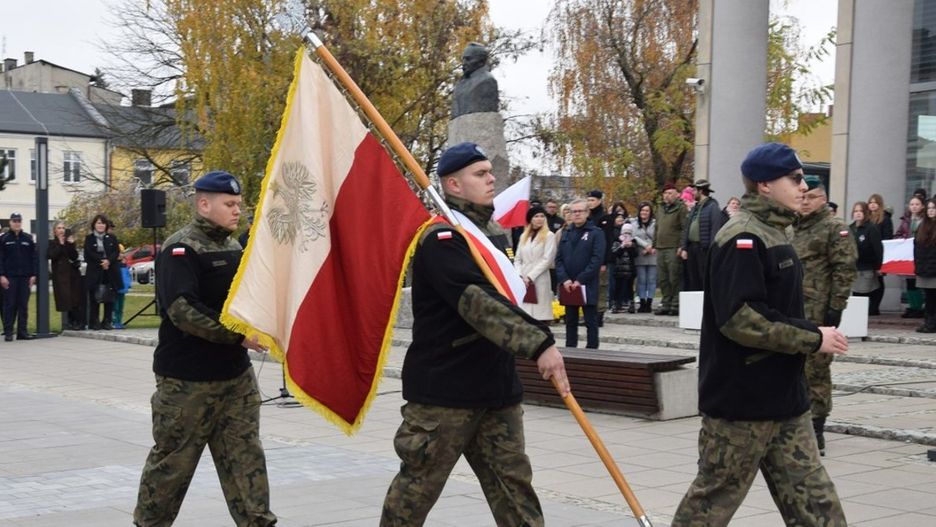 Narodowy Dzień Niepodległości 2025 przed pomnikiem Piłsudskiego