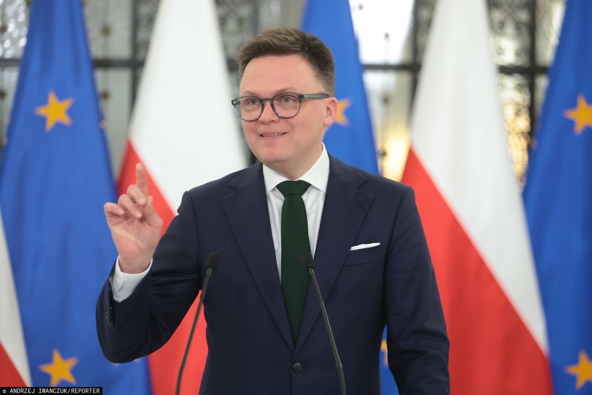Marsza?ek Ho?ownia o przesuni?ciu posiedzenia Sejmu
09.01.2024 Warszawa Sejm Konferencja Marszalka Sejmu Szymona Holowni ws przeniesienia obrad Sejmu fot. Andrzej Iwanczuk/REPORTER
N/z: Szymon Holownia
Andrzej Iwanczuk/REPORTER