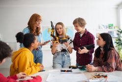 Równe szanse w świecie technologii – bezpłatne warsztaty w Klubie Cyfrowych Możliwości