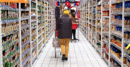 Z zakupami trzeba się pospieszyć. Sklepy zamkną się wcześniej