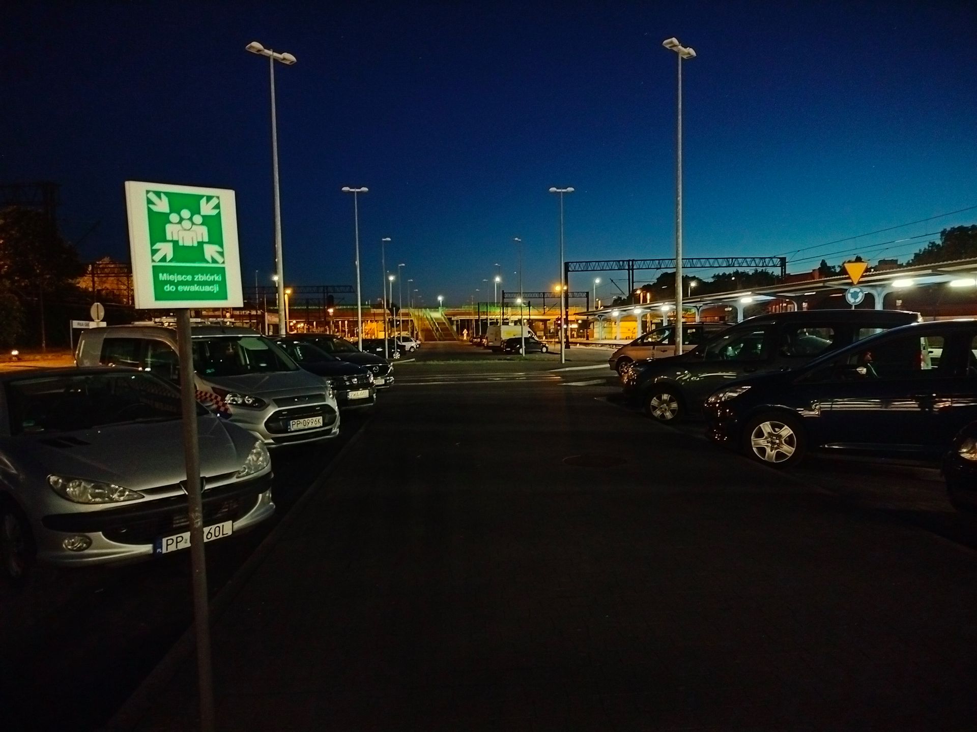 realme 9 to smartfon świetnie wyceniony, ale... nieopłacalny. Już tłumaczę 38