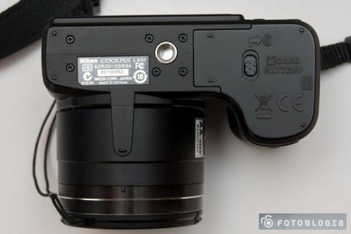 Nikon Coolpix L100 - dół