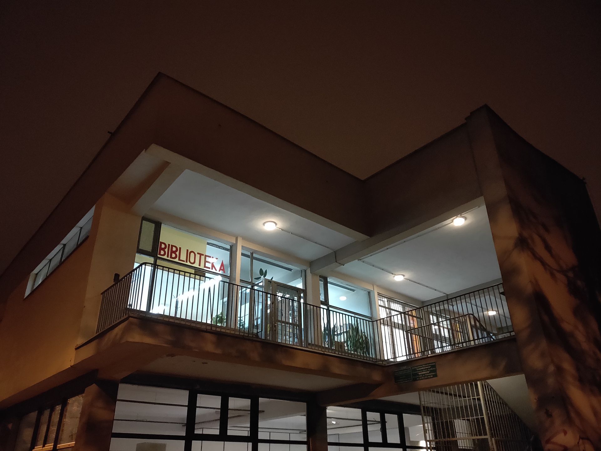 automat, ISO 1264, f/1,5, 1/20 s