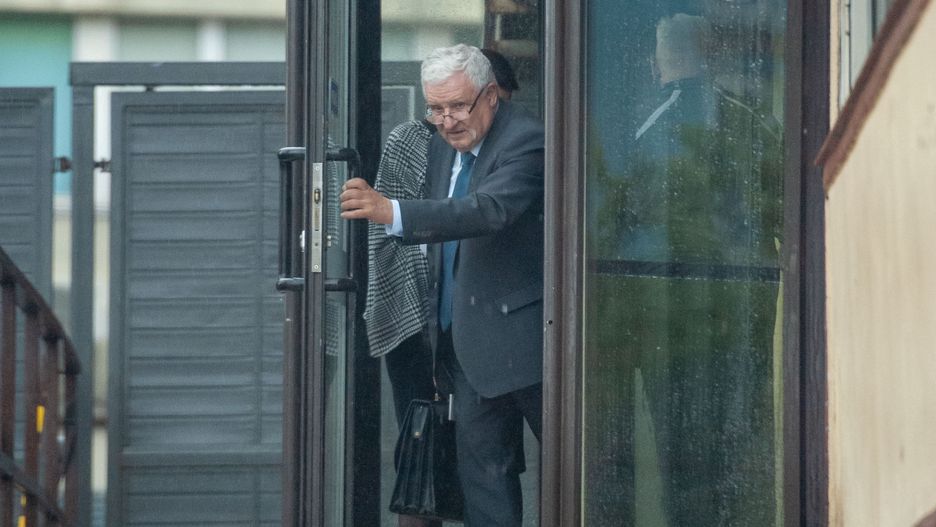 Piątek. 5 czerwca. Godz. 16.50. Kazimierz Kujda wychodzi ze spotkania z prezesem PiS