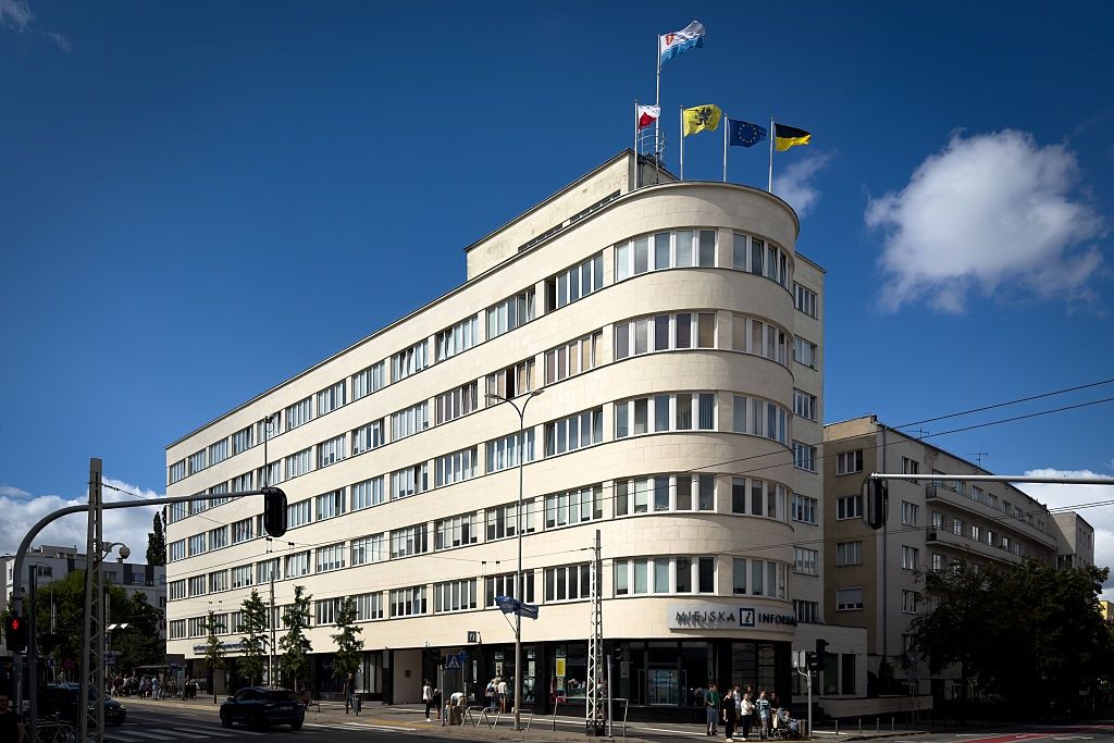 Budynek dawnego ZUS w Gdyni. Przykład modernizmu