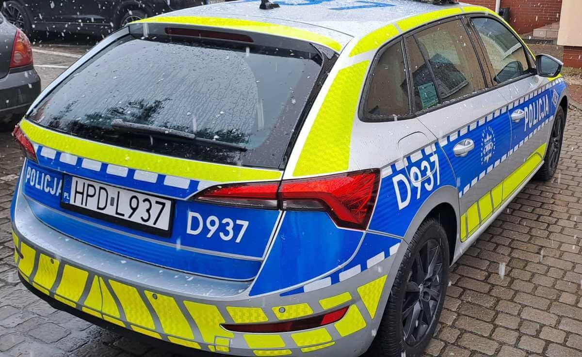 radiowóz w nowym oznakowaniu