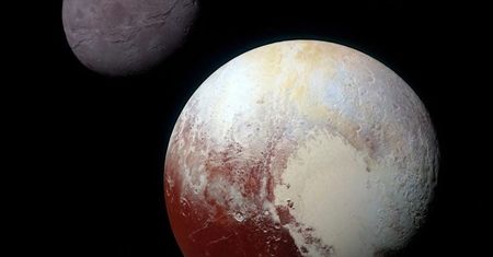 Jak powstał układ Pluton-Charon? Naukowcy odkryli nowy typ kosmicznej kolizji