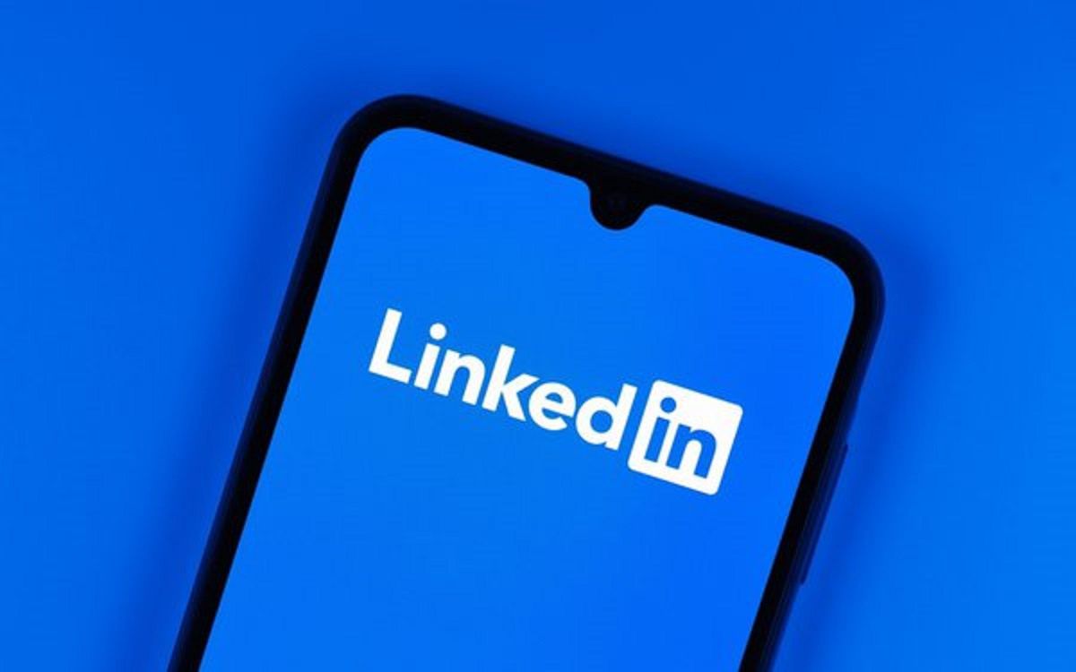 LinkedIn ma urosnąć reklamowo. Dzięki wideo i narzędziom AI