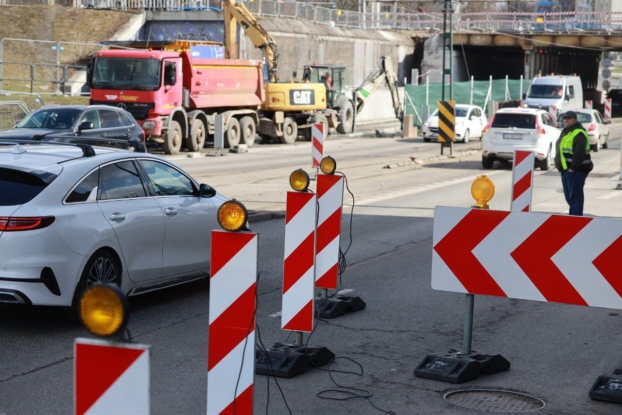 Przejazd pod wiaduktem w centrum Sosnowca po raz trzeci zostanie zamknięty na kilka tygodni