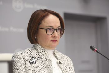 "Trzeba kogoś dać ludowi na rozstrzelanie". Szefowa rosyjskiego banku w niełasce?
