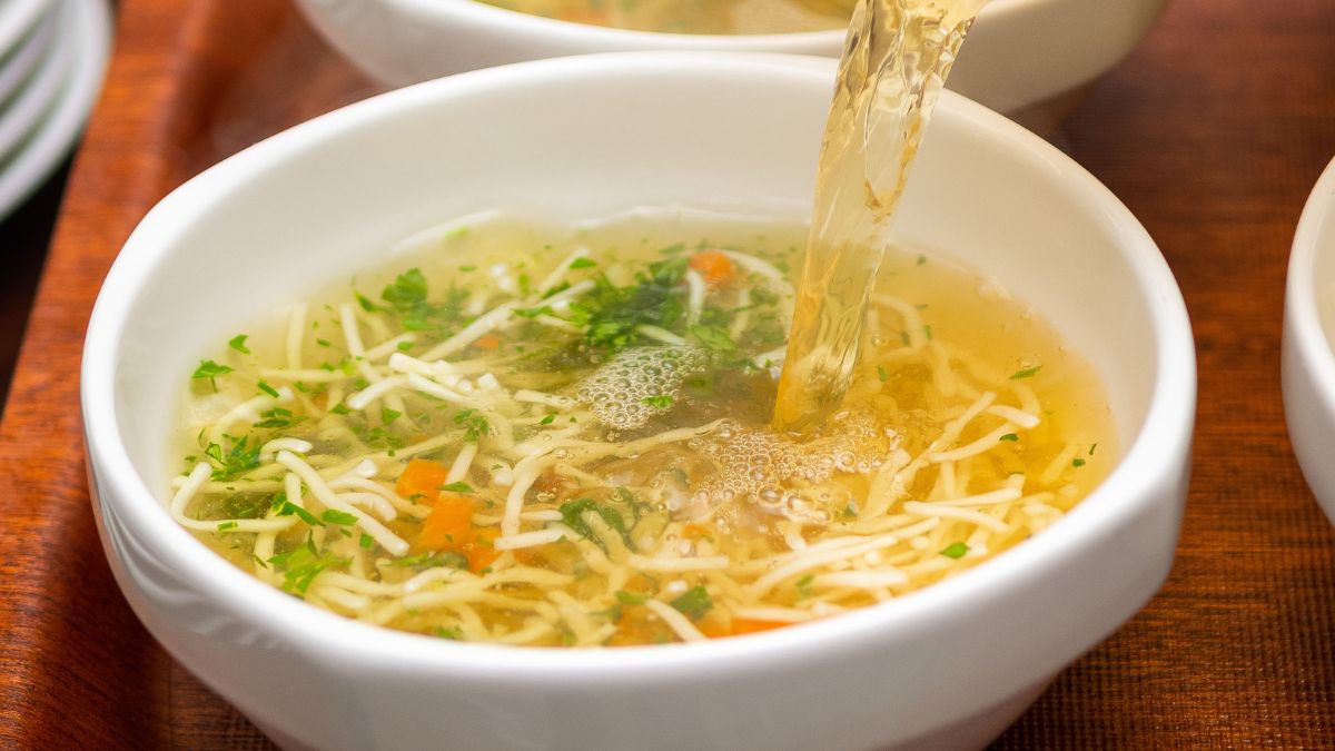 Rosół na odporność? Tak, ale dodaj do niego dwa składniki