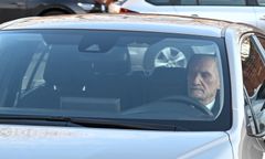 Trzy "fury Macierewicza". Piszą, że zmienia je jak rękawiczki