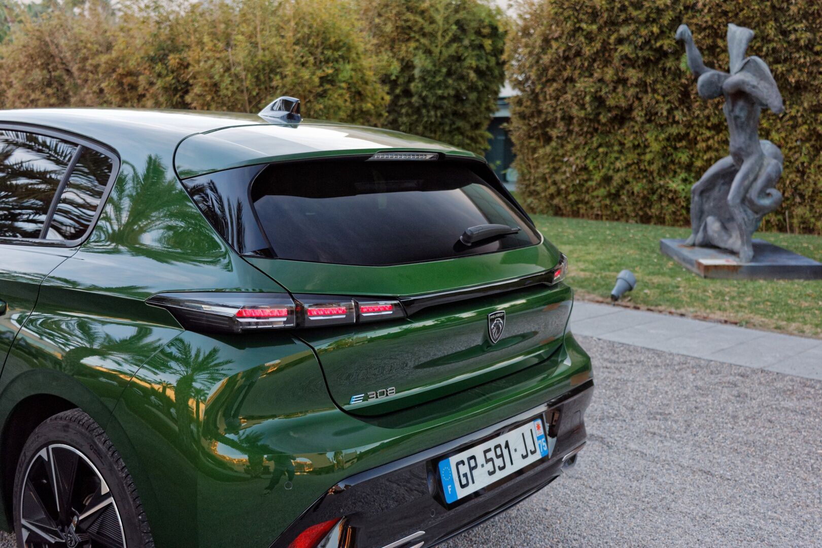 Peugeot E-308