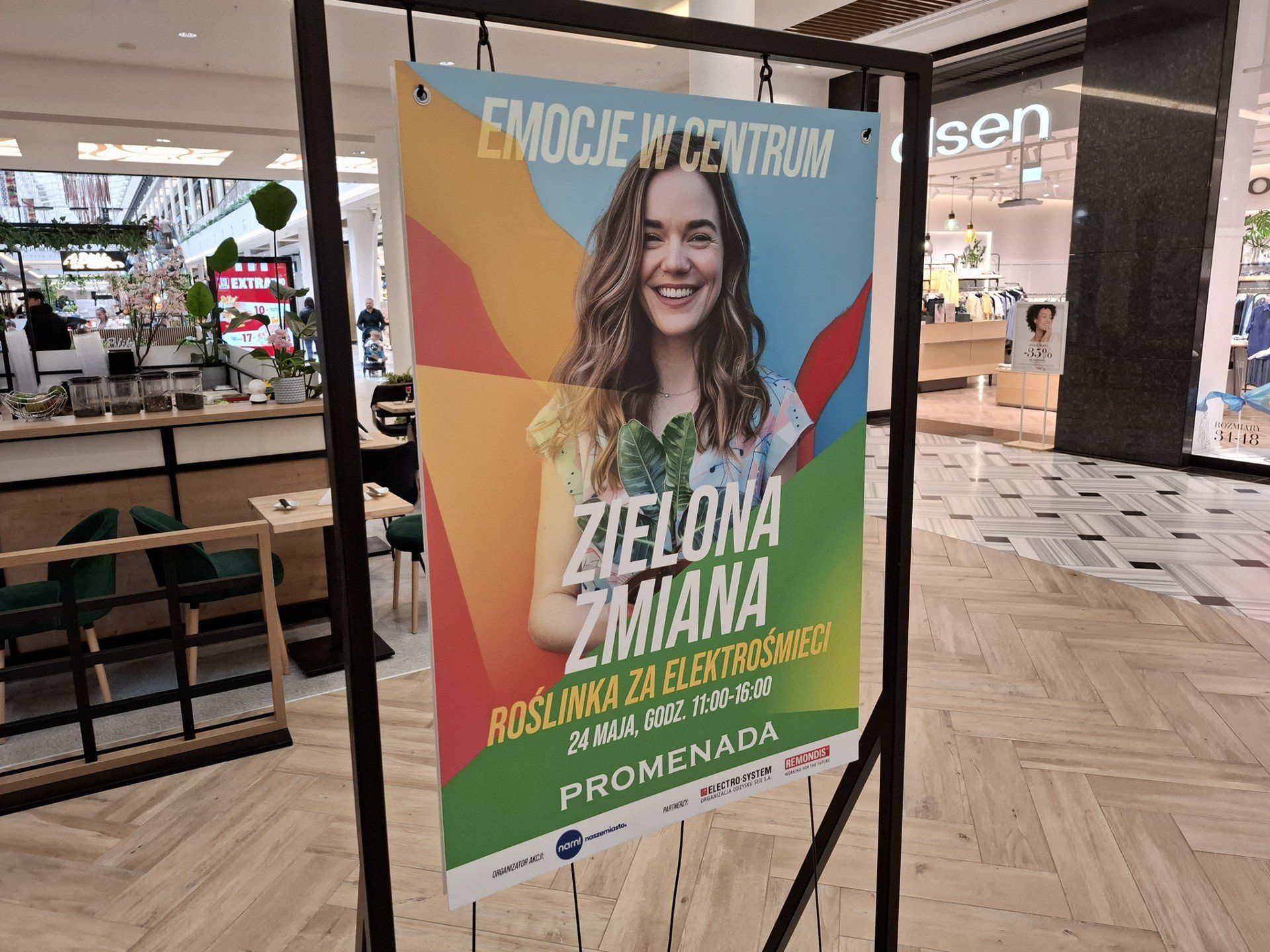 Ekologiczna akcja w warszawskim centrum handlowym 