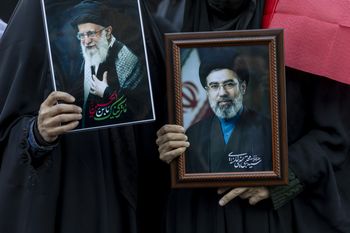 Modżtaba Chamenei leczy się w Moskwie? Ambasador Iranu zabrał głos