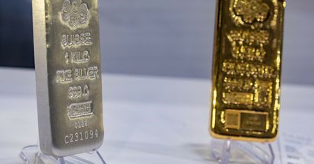 Akcje KGHM tracą. Intratny kontrakt nie pomógł. W tle taniejące srebro